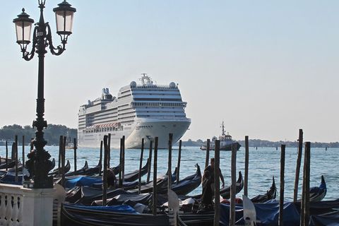 Venedig Kreiuzfahrtschiff
