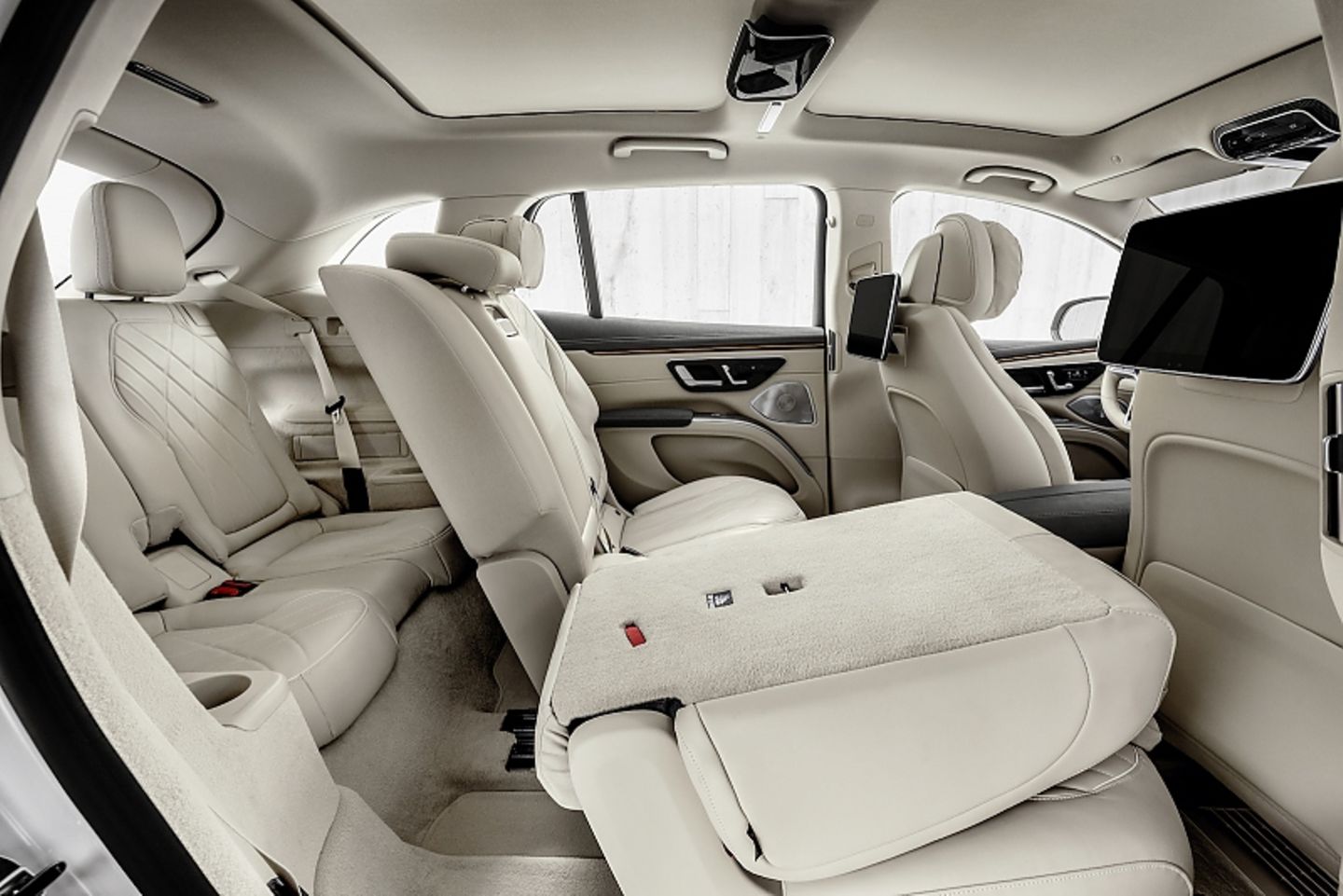 Mercedes EQS SUV 2023