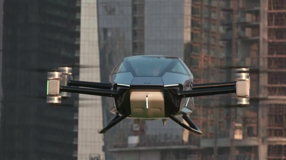 Video: Fliegendes Auto in Dubai