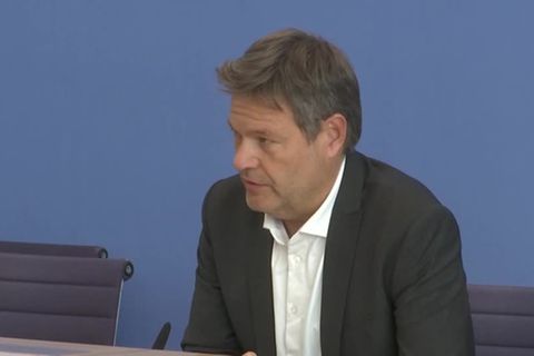 Video: Habeck erwartet erheblichen Wirtschaftseinbruch