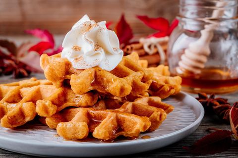 Rezepte: Leckere Kürbis- und Haselnusswaffeln im Video