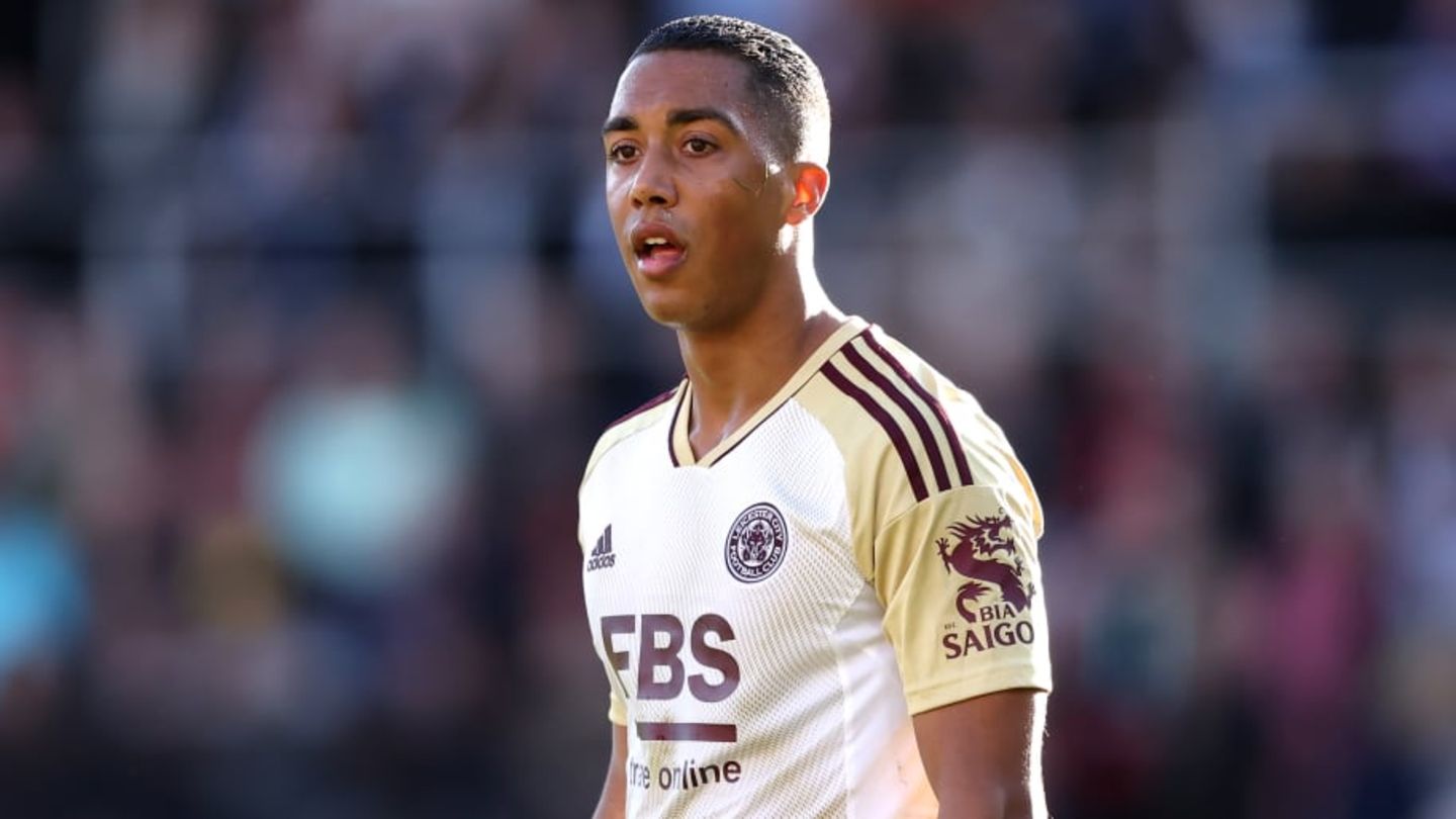 Barca plan De Jong departure: Tielemans to come