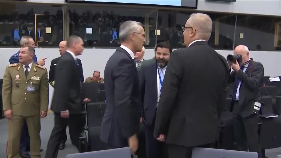Video: NATO will Luftverteidigung der Ukraine stärken Video: NATO will Luftverteidigung der Ukraine stärken