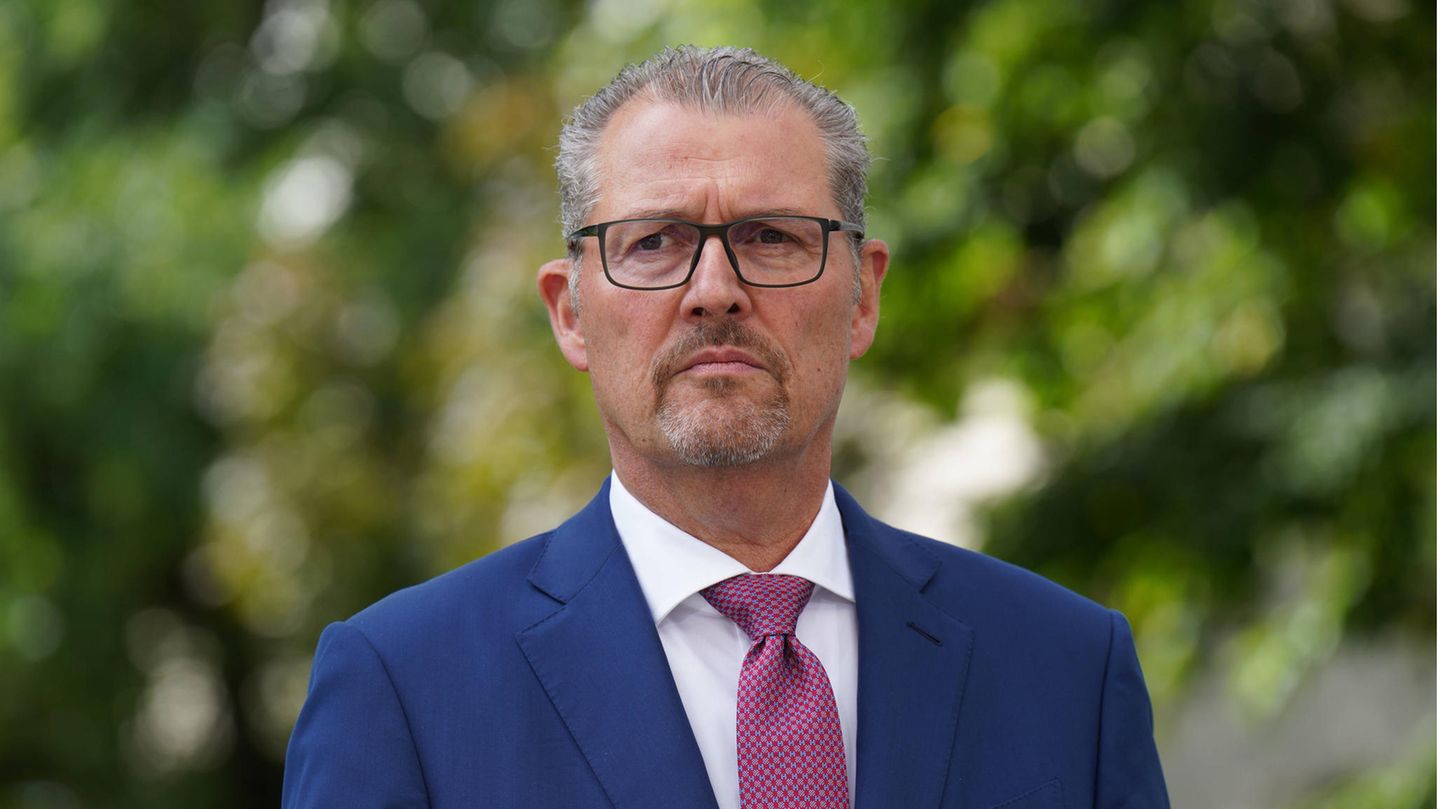 BDA-Präsident Rainer Dulger bei einer Pressekonferenz zur konzertierten Aktion im September