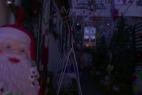 Moers: "Für die Kinder tut es mir sehr leid": Am Weihnachtshaus bleiben die Lichter aus