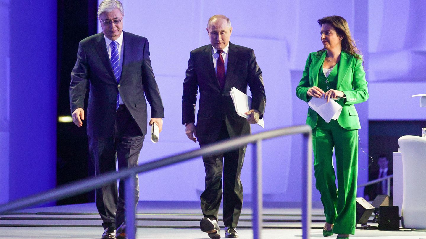Putin’s warmongers: Russia’s nationalists, hardliners, Kremlin whisperers