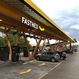 Am Kreuz Hilden befindet sich bereits eine große Fastned-Ladestation