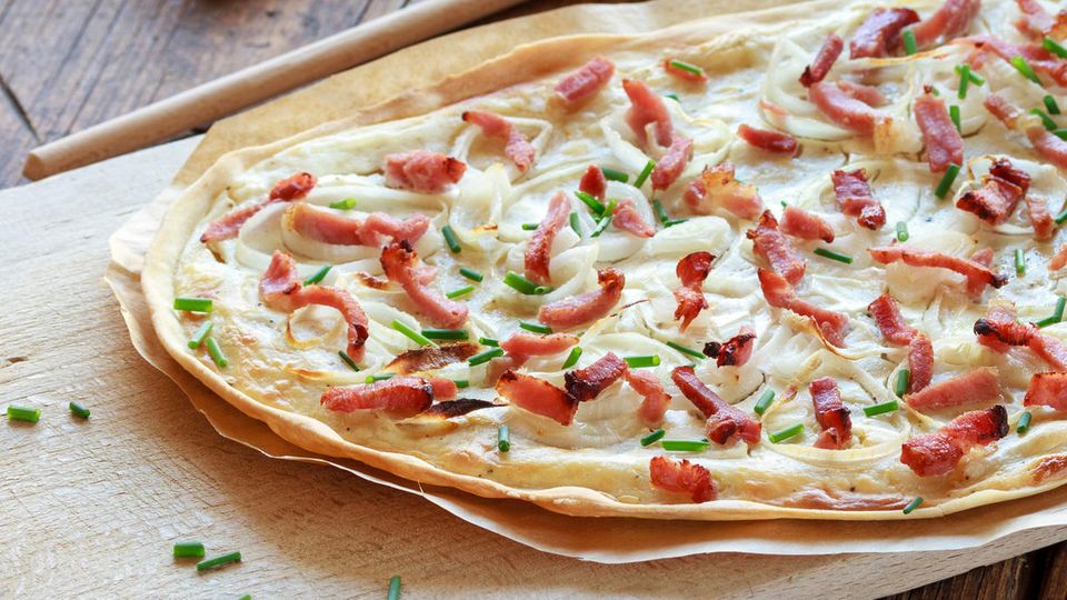 Schneller Flammkuchen: So einfach gelingt Ihnen das leckere Rezept