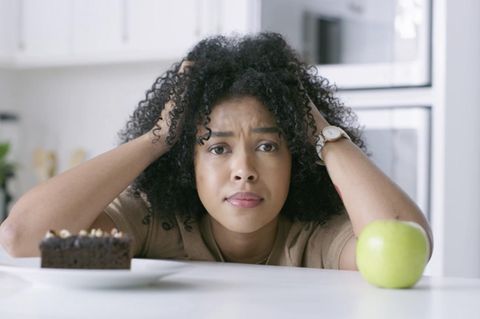 Tipp gegen Heißhunger: Wie Sie bei Stress automatisch zu gesundem Essen greifen