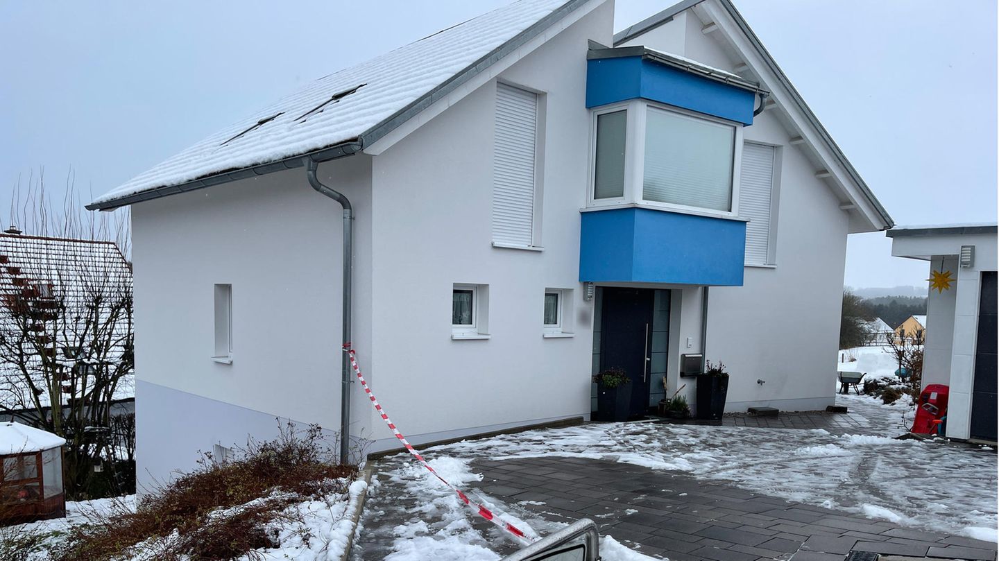 In einem Keller des Hauses wurden die Leichen des Paares gefunden
