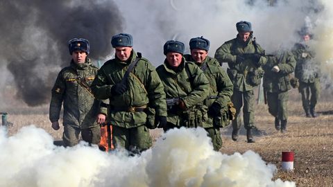 Russland: So zeigt der Kreml mobilisierte Soldaten beim Training.