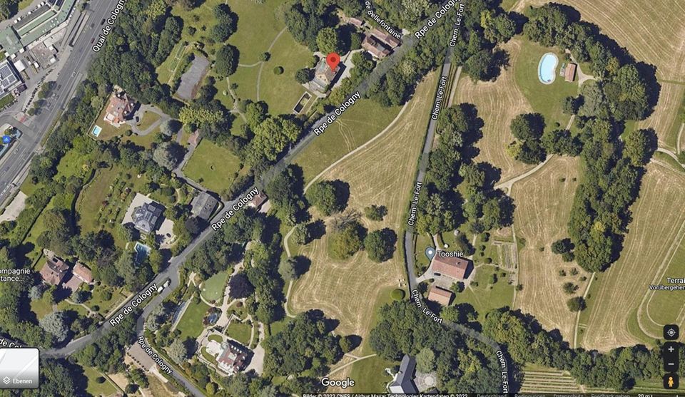 Der rote Punkt markiert die Villa, in der Alina Kabajewa für ihre Aufenthalte in der Schweiz genutzt hat.