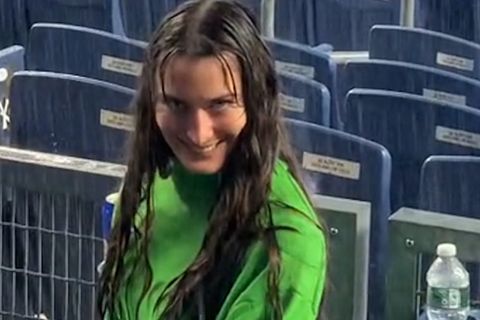 Werbung für Horrorfilm "Smile": Lächelnde Schauspieler erschrecken Publikum