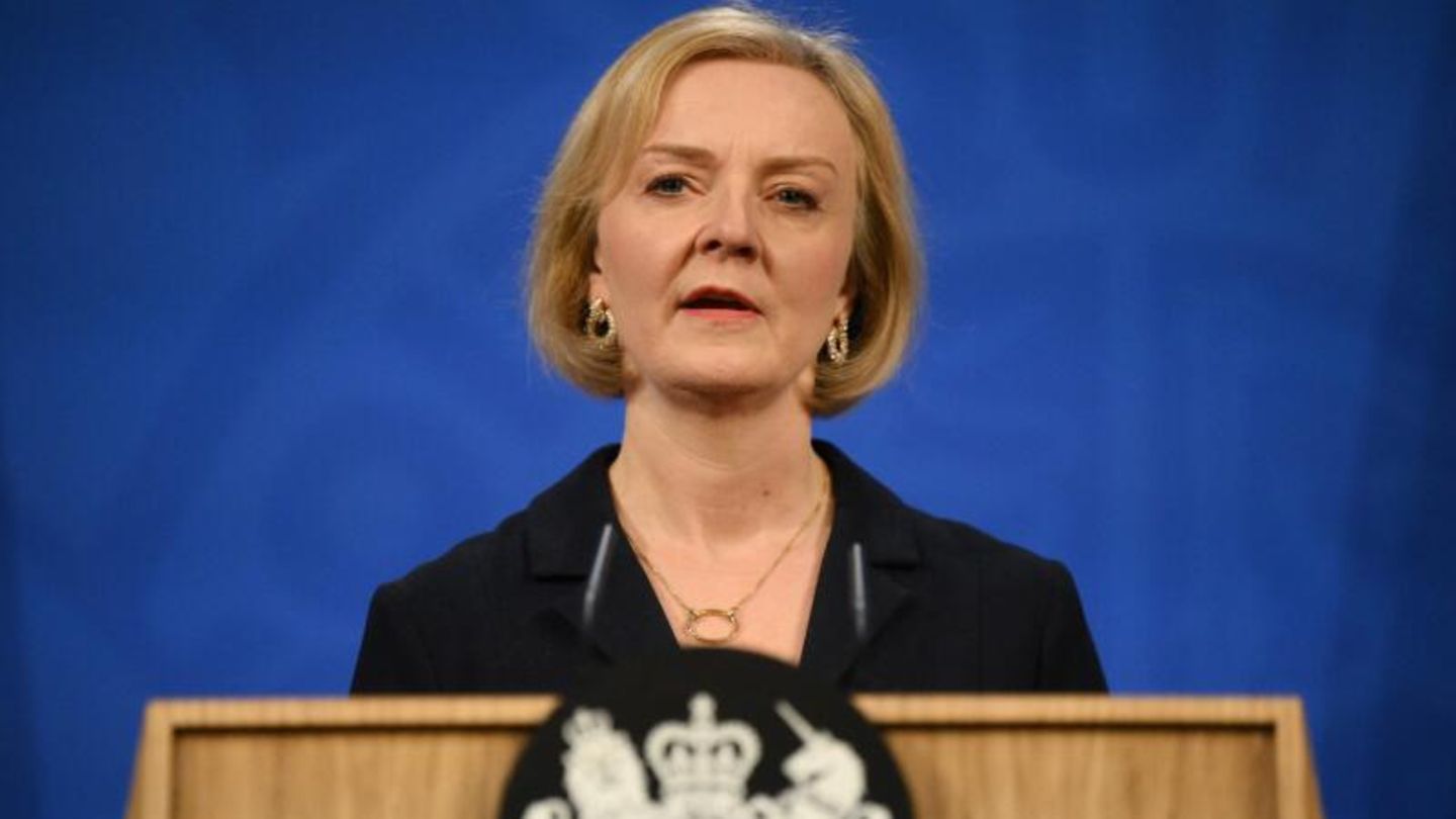 "Wir werden diesen Sturm überwinden", beschwört die britische Premierministerin Liz Truss