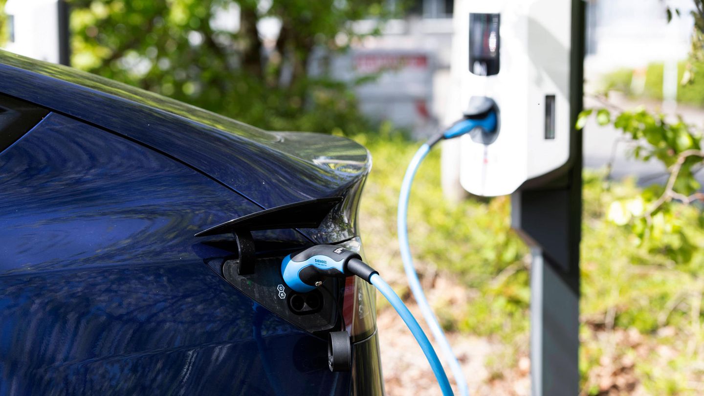 Elektroauto Lademöglichkeiten: Wie und wo kann ich mein E-Auto laden?