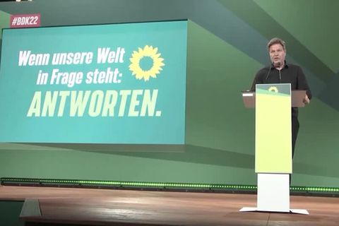 Video: Grünen-Parteitag unterstützt Habeck-Linie zu AKW-Reservebetrieb