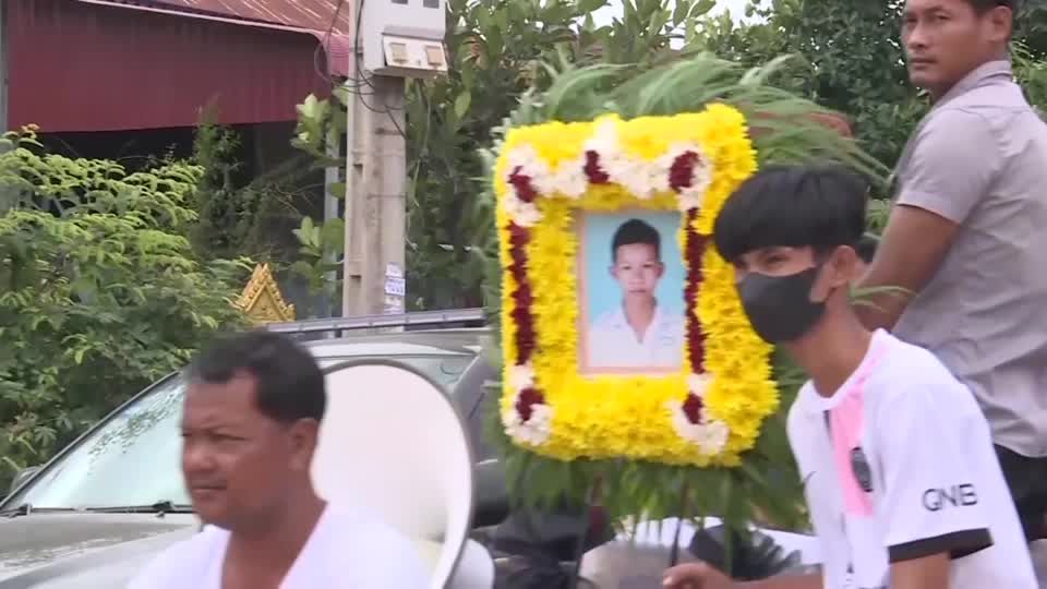 Video: Fähre mit Schülern in Kambodscha gesunken