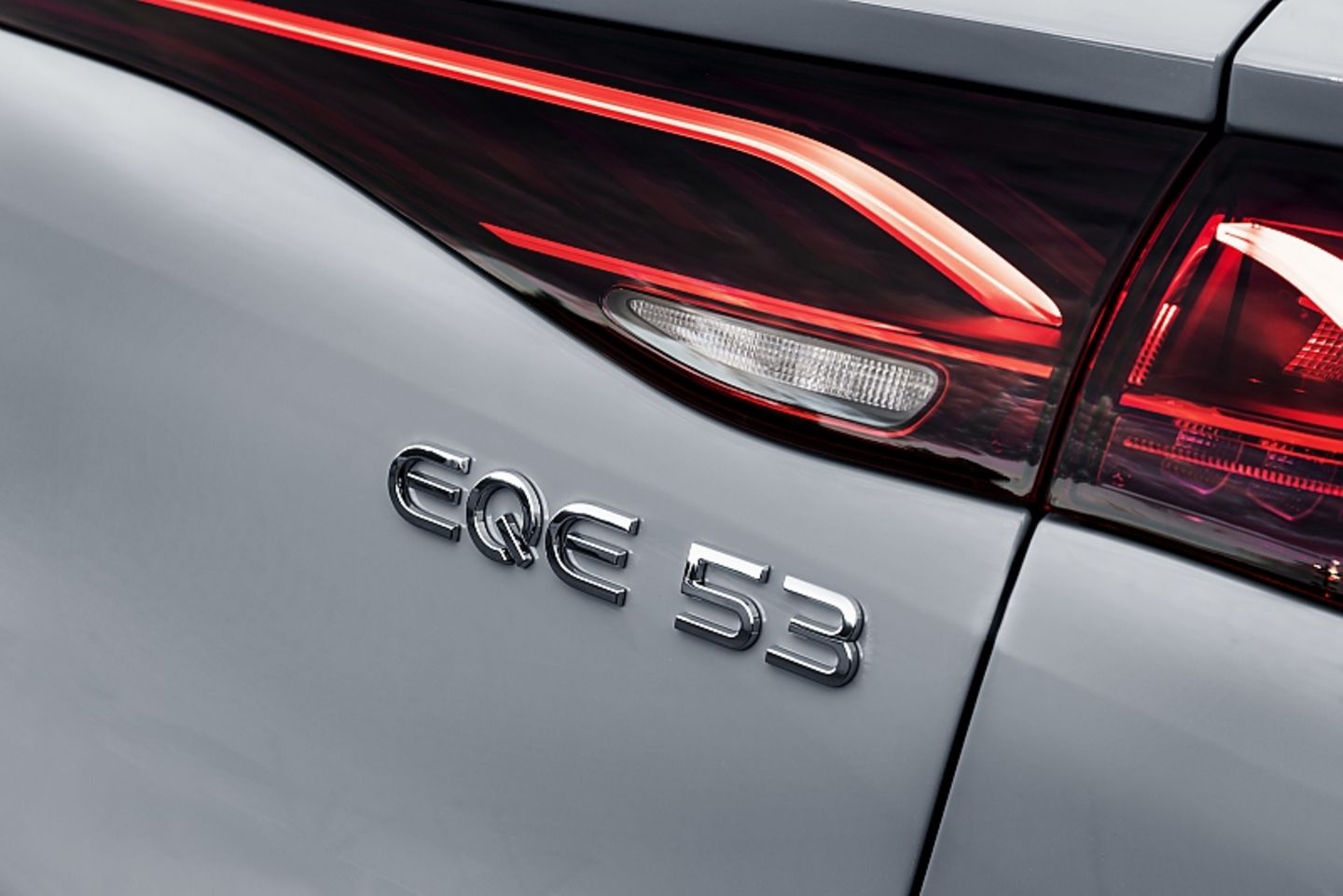 Mercedes EQE SUV 2023