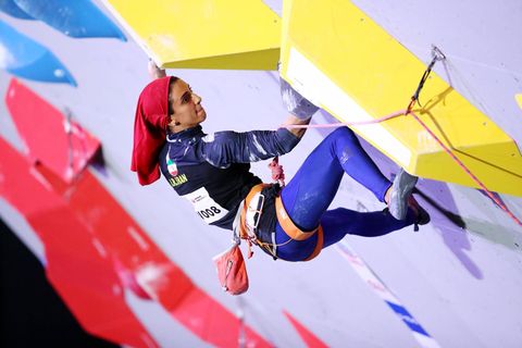 Die iranische Kletterin Elnaz Rekabi bei einem Wettkampf 2019 – mit Kopftuch
