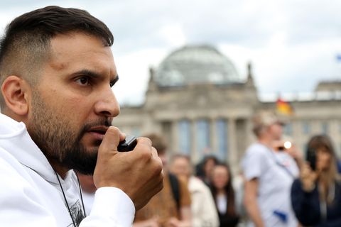 Attila Hildmann bei einem Auftritt vor dem Bundestag