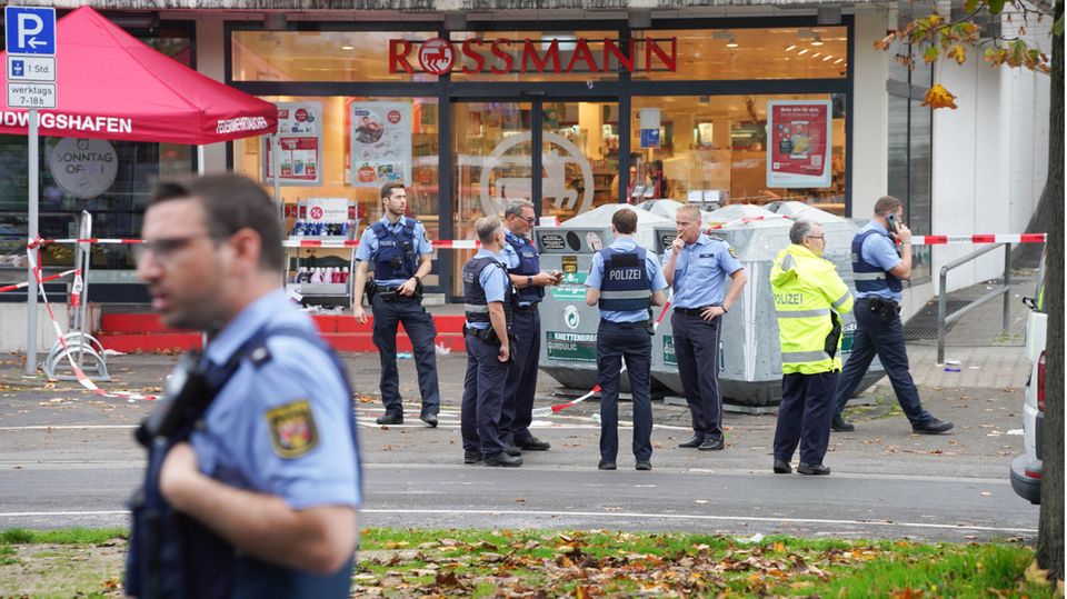 Ludwigshafen: Zwei Tote Bei Messerangriff, Täter Angeschossen | STERN.de