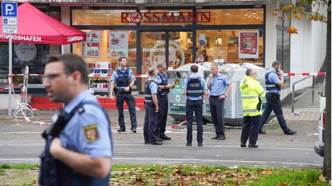 Die Polizei in Ludwigshafen ist zu einem Einsatz wegen eines Messerangriffs ausgerückt