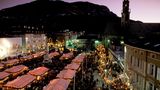 Blick auf den Chriskindlmarkt in Bozen, Italien