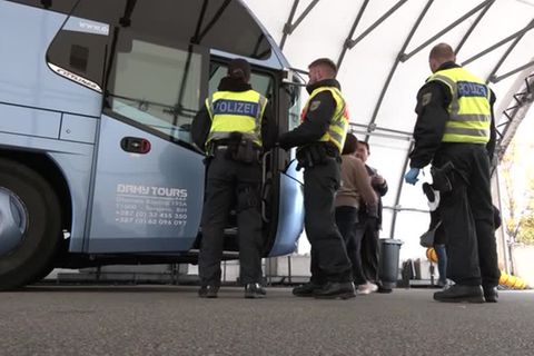 Video: Einreisekontrollen an deutsch-österreichischer Grenze werden verlängert