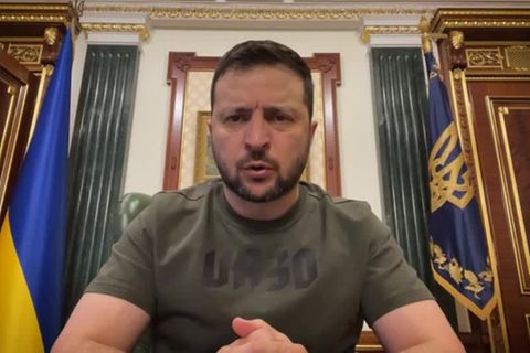 Video: Selenskyj: Einsatz iranischer Drohnen Brankrotterklärung Russlands