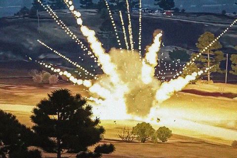 Feuer von allen Seiten: Russische Panzer-Kolonne mit Javelin-Raketen zerstört – das steckt hinter dem Clip