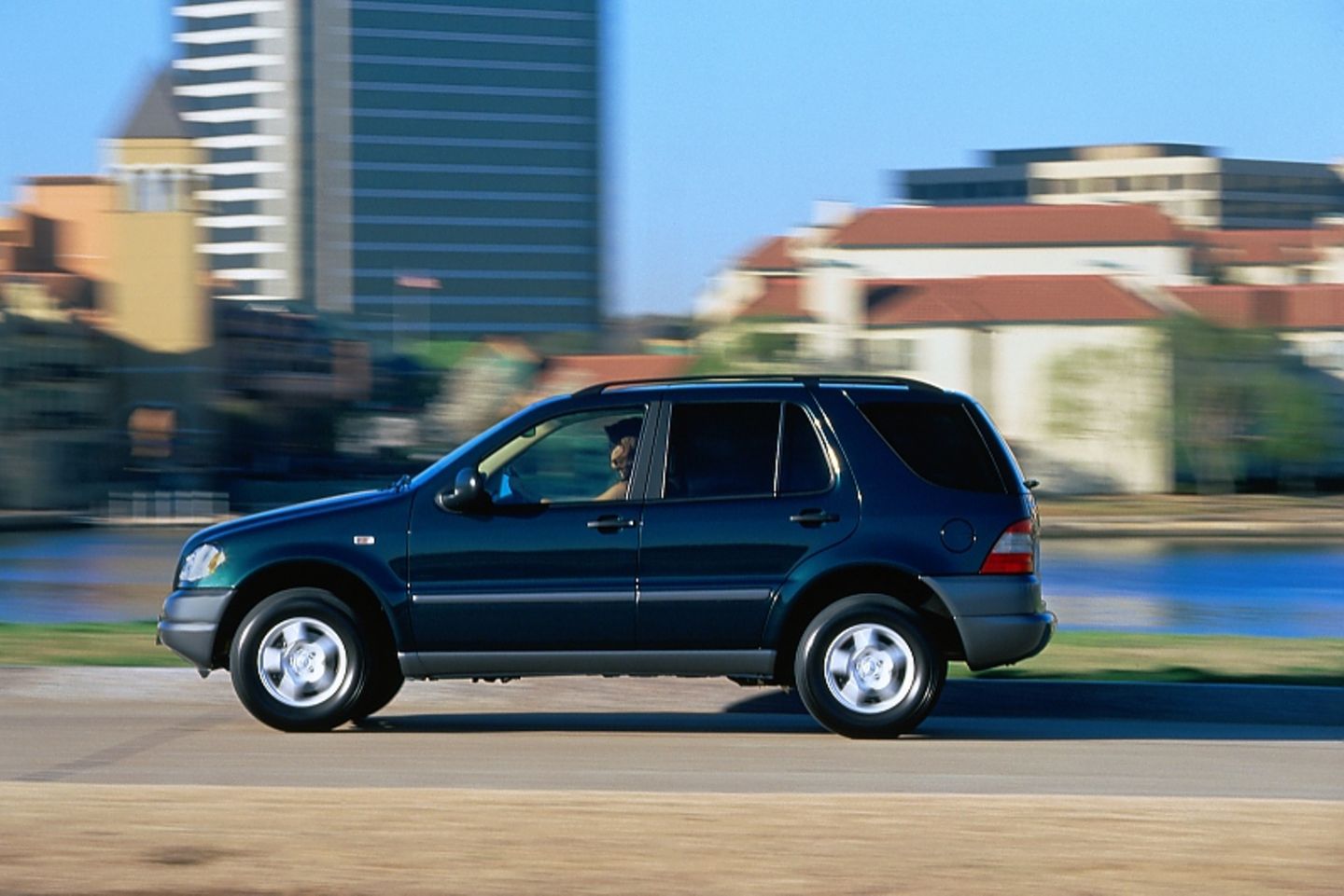 Mercedes ML W163