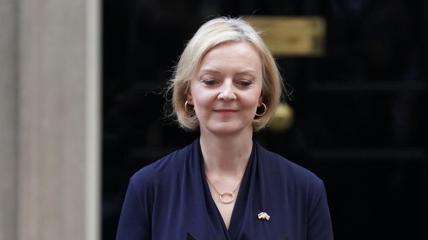 UK: Prime Minister Liz Truss resigns