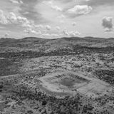 Drohnenbild einer kargen Landschaft