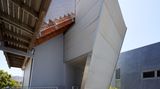 Das "Tectonic House" liegt nahe dem berühmten Venice Beach in Los Angeles und verblüfft mit exzentrischer Architektur. Die Wände stehen schräg in alle Richtungen und sind von außen mit Stahl verkleidet.
