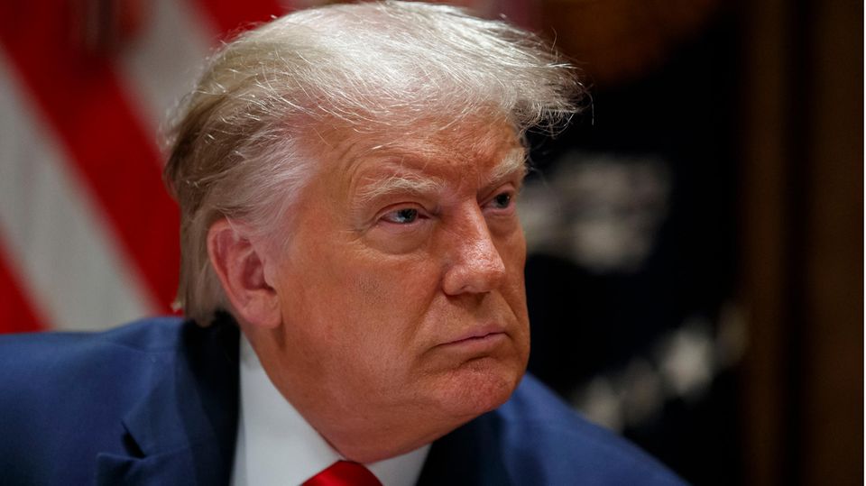 Donald Trump bei einem Treffen mit US-amerikanischen Arbeitnehmern aus der Technikbranche