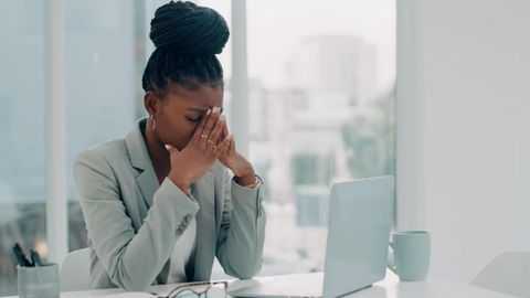 Zu viel Bildschirmzeit: Diese drei Tipps helfen gegen Migräne
