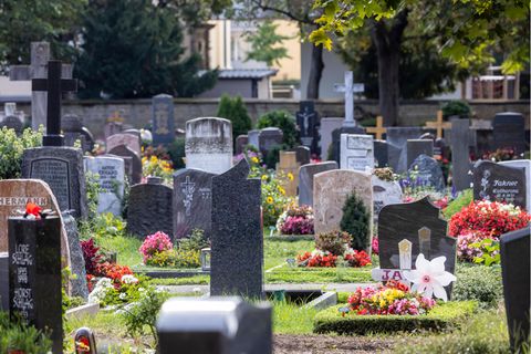 Friedhof in Stuttgart. Der November gilt als Totenmonat.