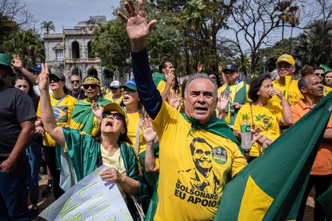 Anhänger von Jair Bolsonaro bei einem Wahlkampfauftritt in Belo Horizonte