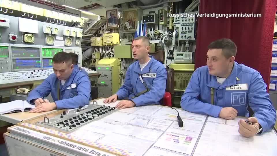 Video: Russland übt Reaktion auf atomaren Angriff Video: Russland übt Reaktion auf atomaren Angriff
