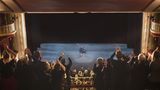 Kultur in Serie  Klingt zunächst spießig, kann einem aber gemeinsam eine neue Welt eröffnen: Ein Jahresabo für Theater oder Konzerthallen. Praktisch jedes Theater hat entsprechende Angebote zu unterschiedlichen Preisen. Das Schöne am Abo ist das Ende der Ausreden, heute doch lieber Zuhause auf dem Sofa bleiben zu wollen. Es ist schon bezahlt und es wäre ja Schade ums Geld. Außerdem gibt es viele großartige Stücke, Schauspieler und Inszenierungen. Nach passenden Abo stöbern, müssen Sie leider selbst. Doch Google hilft.