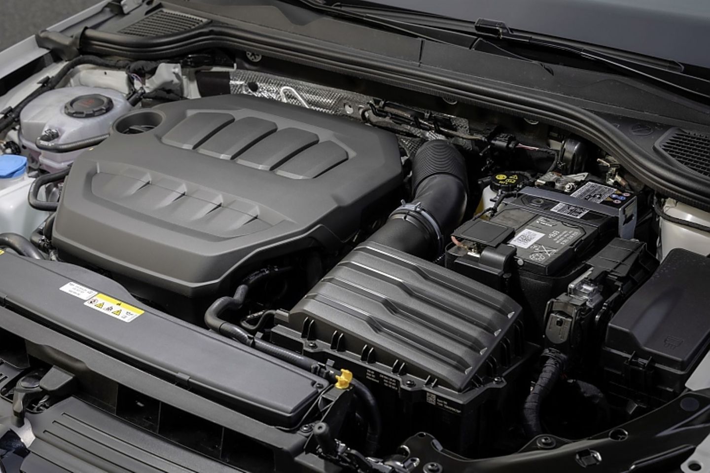 VW Golf R Variant MJ 2022