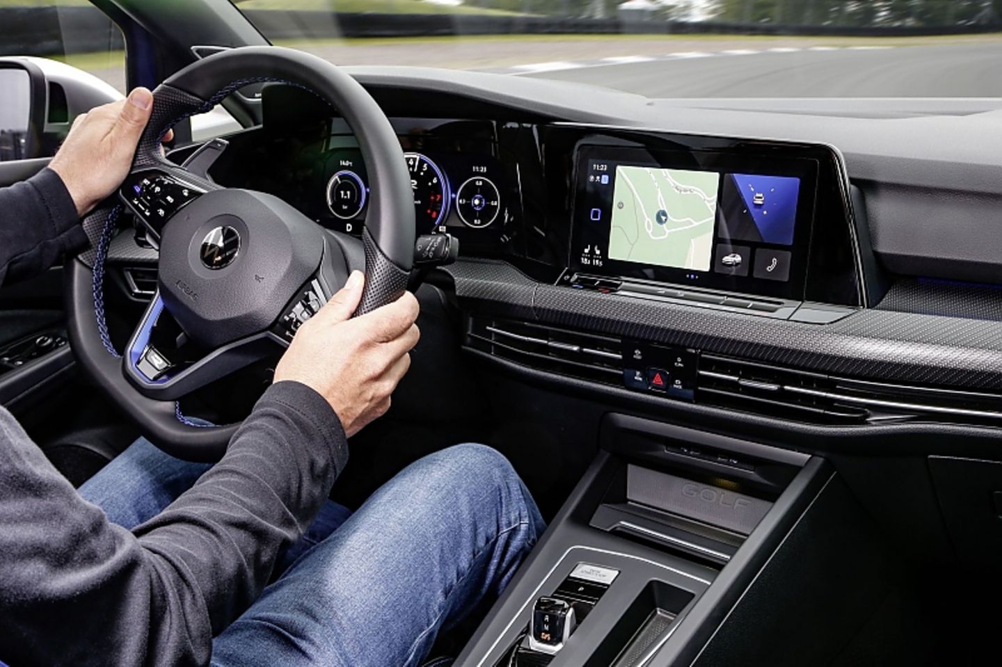 VW Golf R Variant MJ 2022