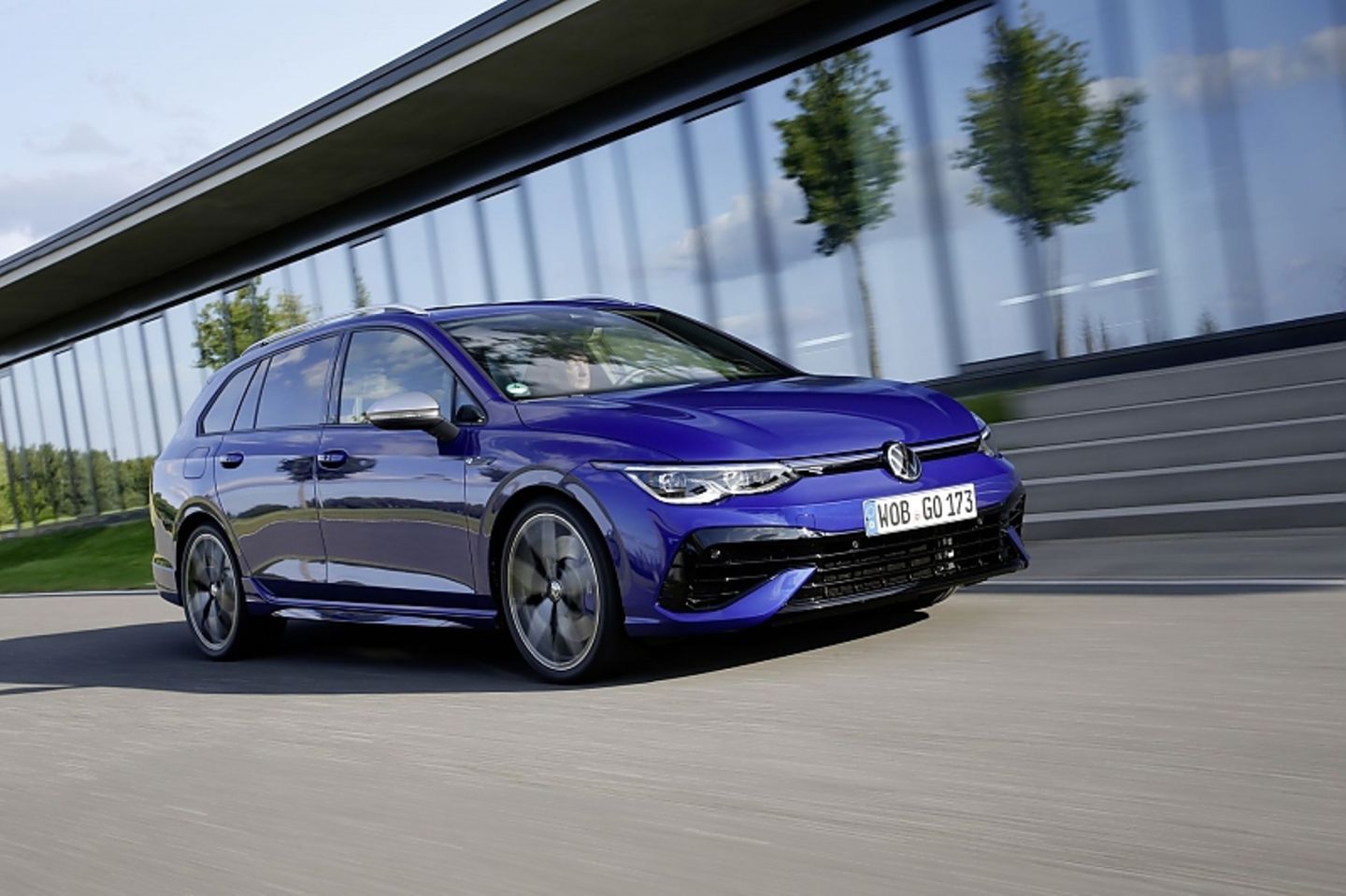VW Golf R Variant MJ 2022