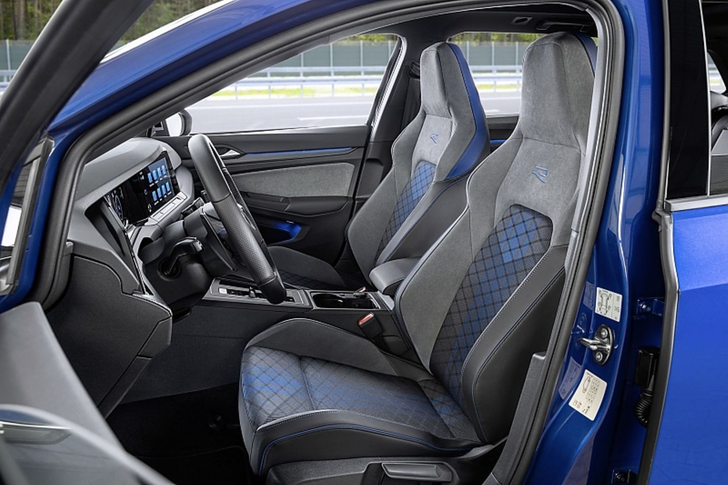 VW Golf R Variant MJ 2022
