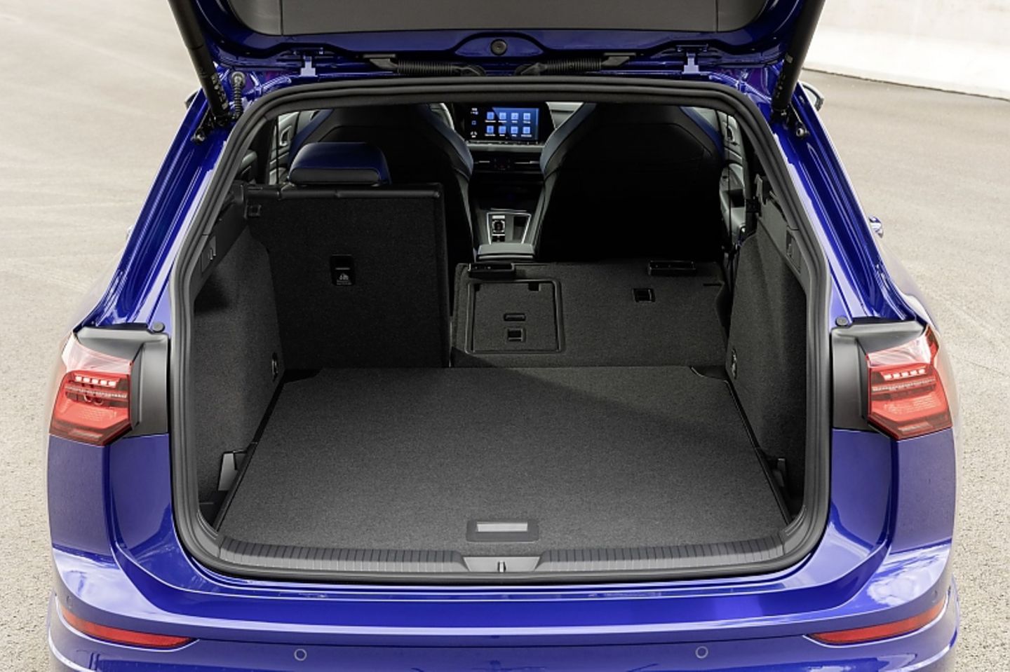 VW Golf R Variant MJ 2022