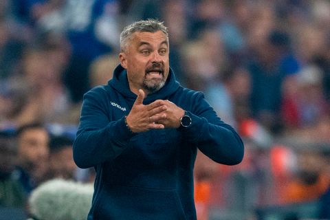 Thomas Reis in Aktion. Der ehemalige Bochum-Coach ist euer Trainer des FC Schalke 04