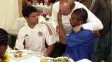 Schuhbeck mit Michael Ballack und Giovane Elber