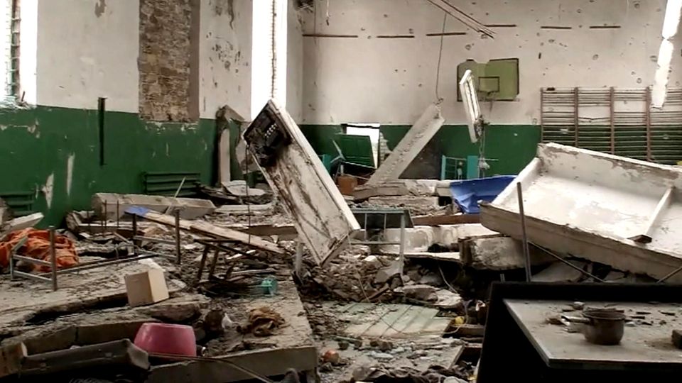 Zerstörung im Ukraine-Krieg: Wracks und Kadaver zerstören Chersons Idylle