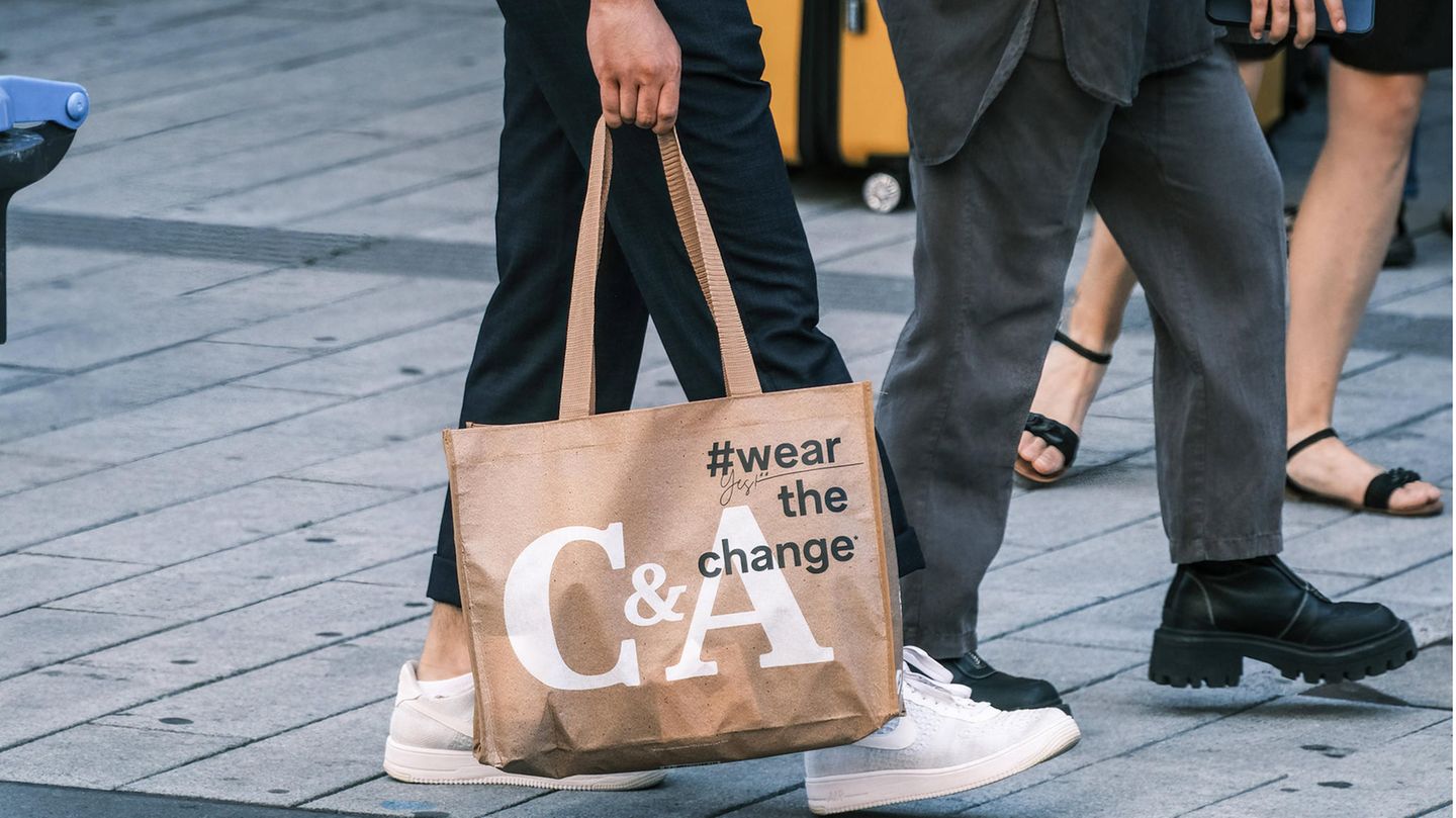 Merkmoment: Hoe de modeketen C&A zich wil herpositioneren met duurzame kleding