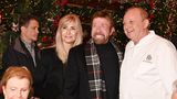 Nicht nur die Münchener Bussi-Bussi-Gesellschaft zeigte sich gern mit Schuhbeck, sondern auch internationale VIPs wie Chuck Norris mit Ehefrau Gena O Kelley. Hier beim Pre-Opening des Weihnachtsmarktes Gud Aiderbichl, 2019.